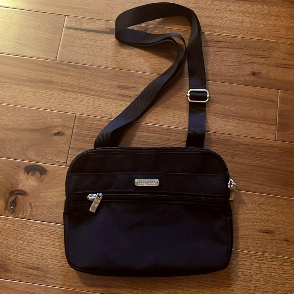 baggallini Double Zip Medium Crossbody